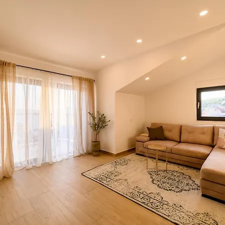 Sunset Apartmán *