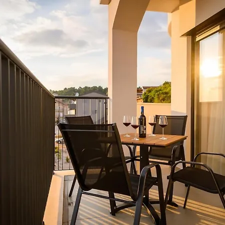 Sunset Apartament *